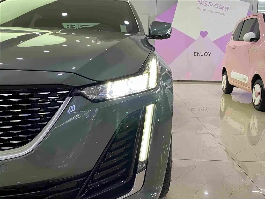 Cadillac CT5 — миниатюра 4
