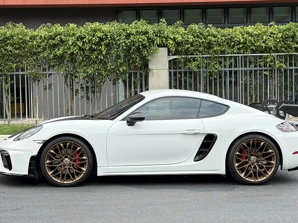 Porsche 718 2016 Cayman 2.0T