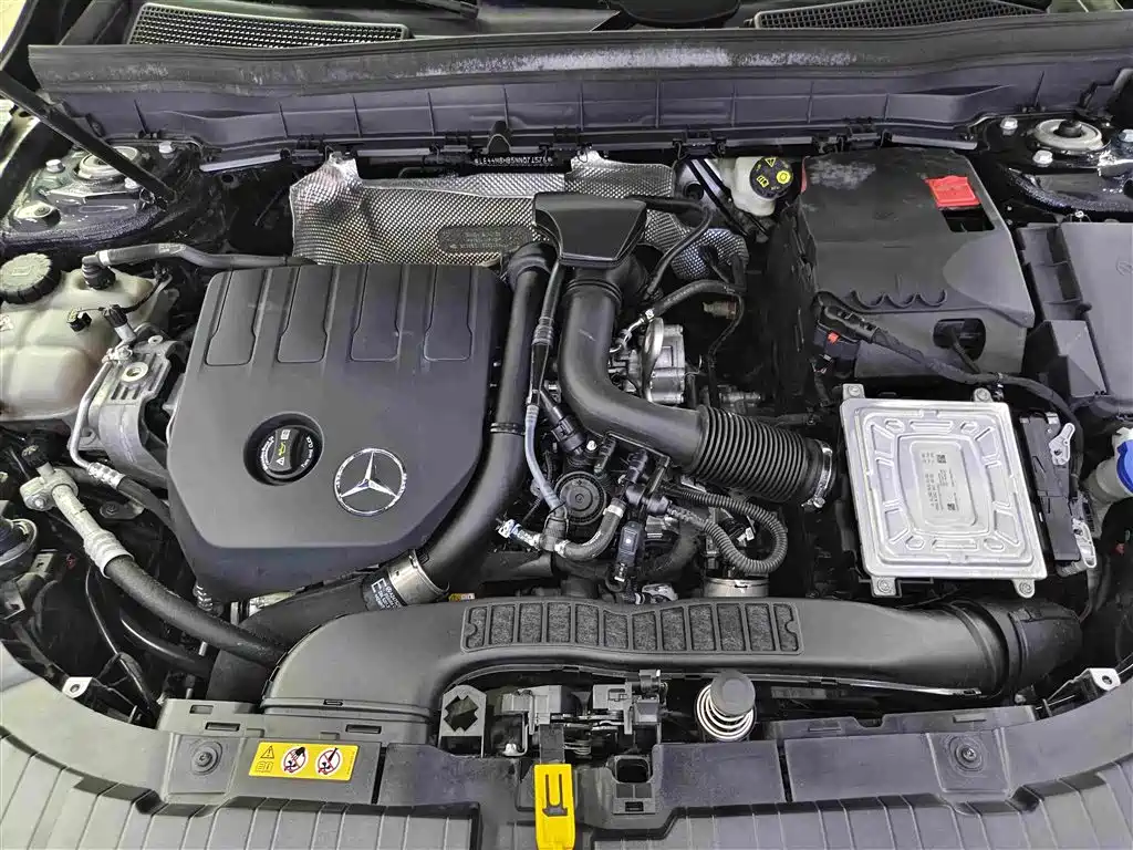 Mercedes-Benz GLB — миниатюра 12