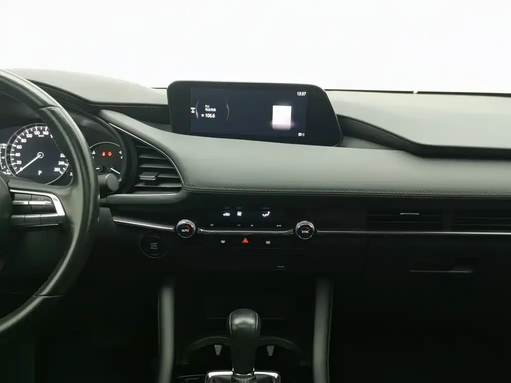 Mazda 3 Axela — миниатюра 12