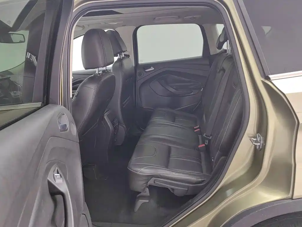 Ford Kuga — миниатюра 15