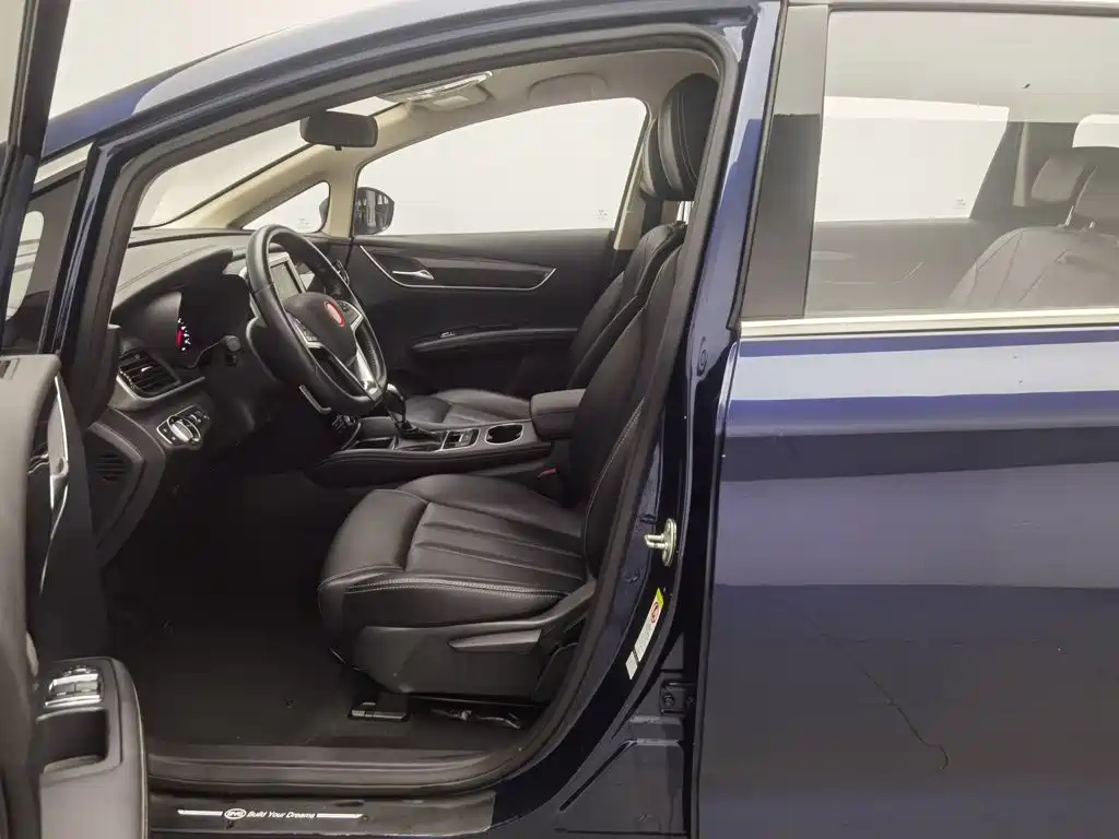 BYD MAX — миниатюра 10