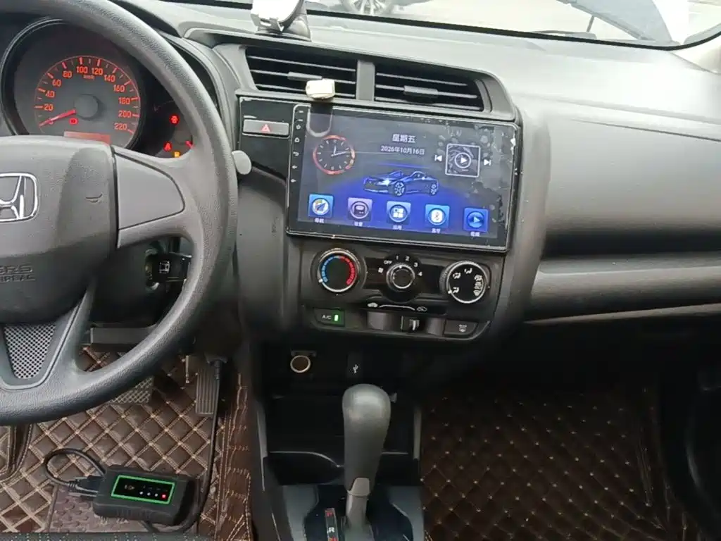 Honda Fit — миниатюра 13