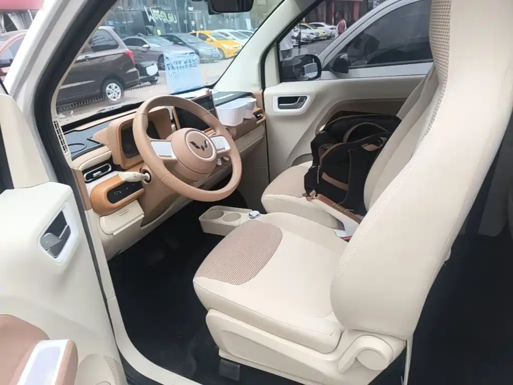 Wuling MINIEV — миниатюра 15