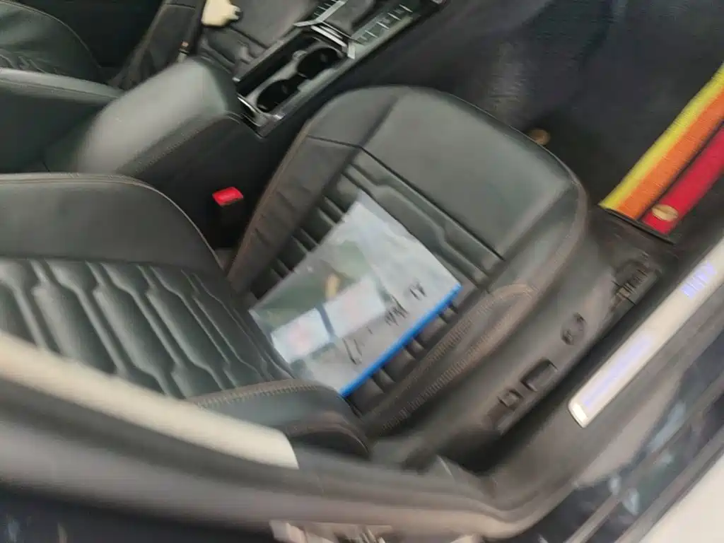 Volkswagen Passat PHEV — миниатюра 9