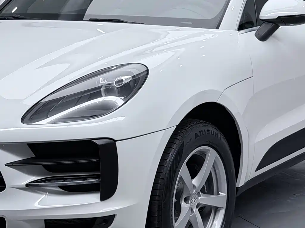 Porsche Macan — миниатюра 11