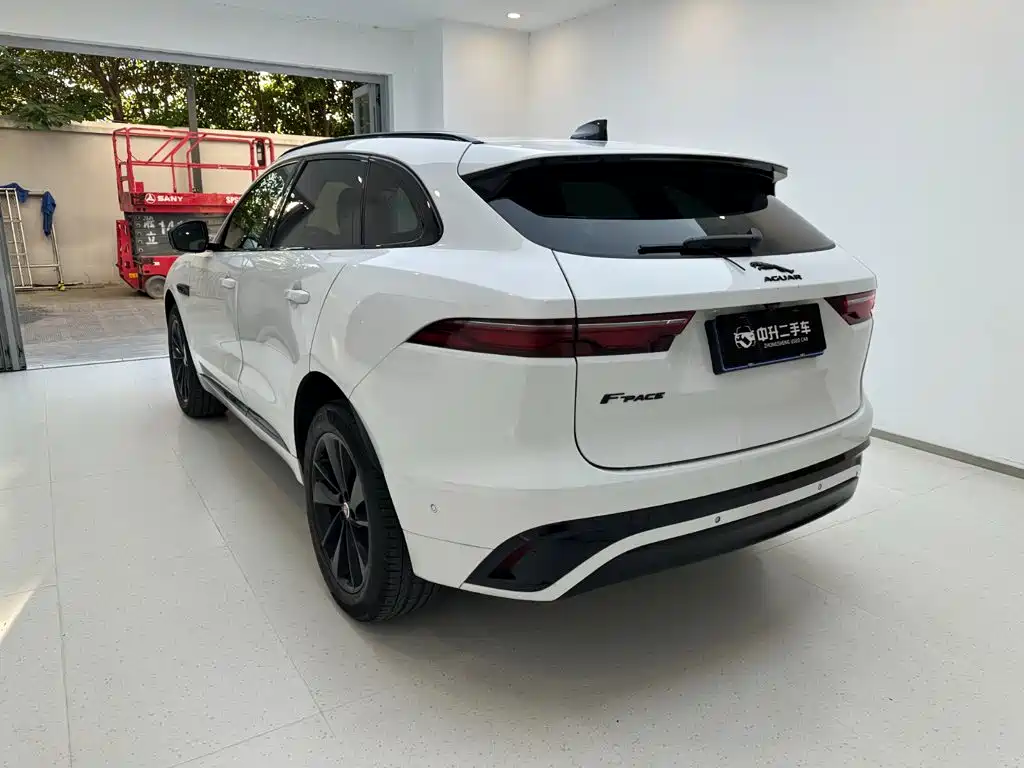 Jaguar F-Pace 2022 P250 R-Dynamic BLACK