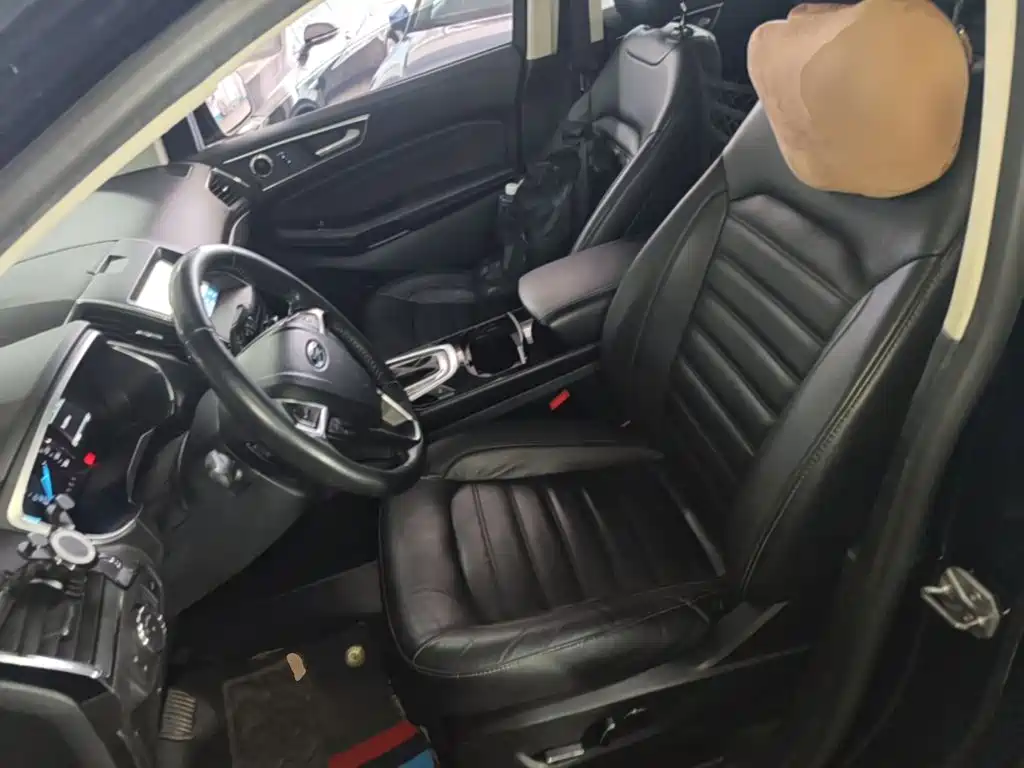 Ford Edge — миниатюра 15