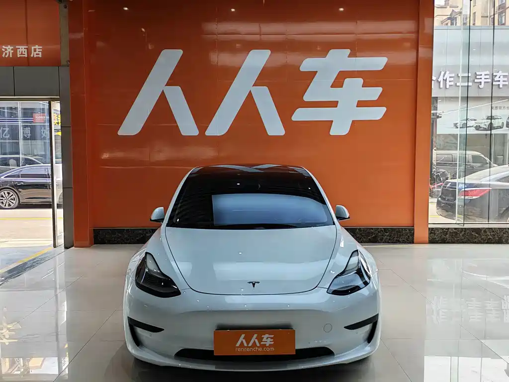 Tesla Model 3 — миниатюра 2