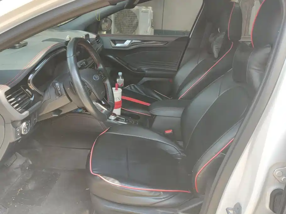 Ford Focus — миниатюра 9