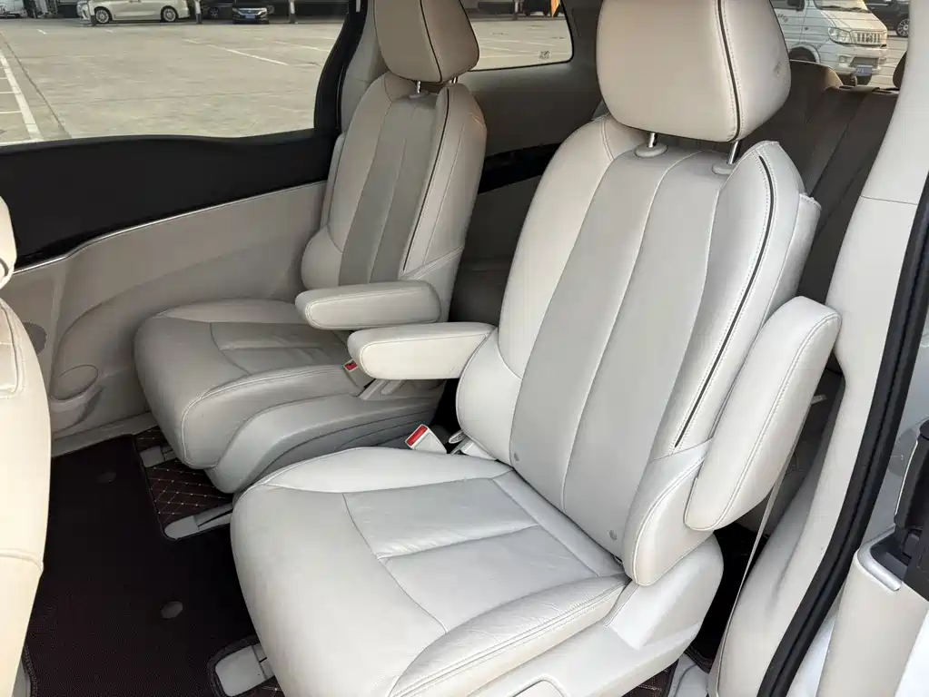 Buick GL8 — миниатюра 16