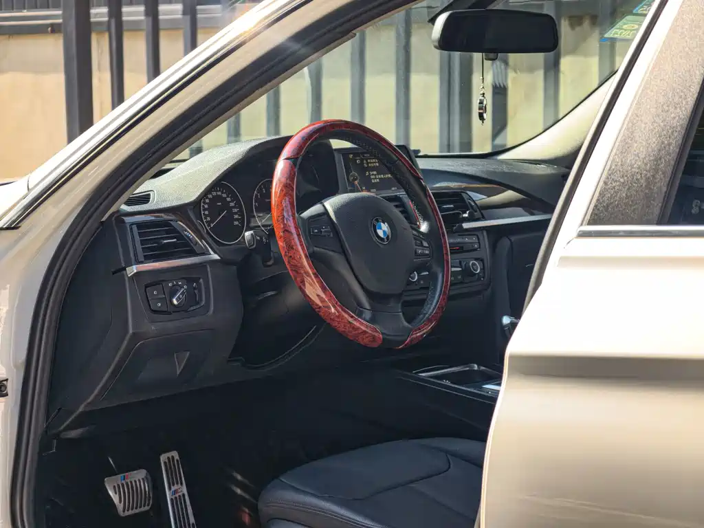 BMW 3 Series — миниатюра 20
