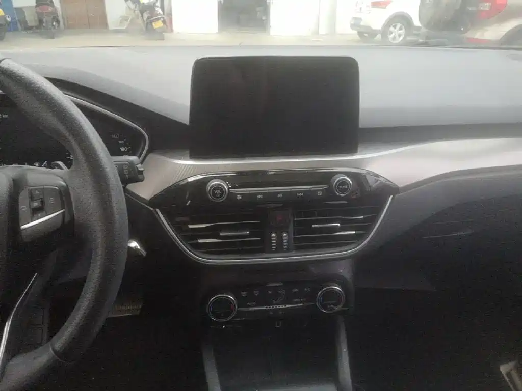 Ford Focus — миниатюра 13
