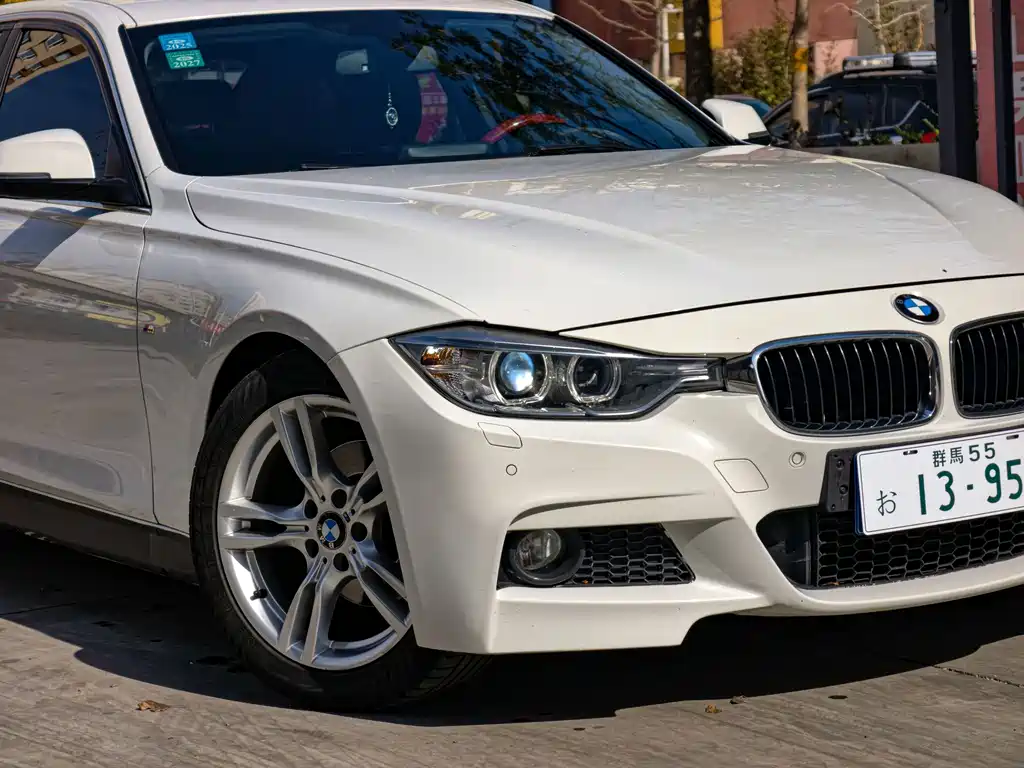BMW 3 Series — миниатюра 4