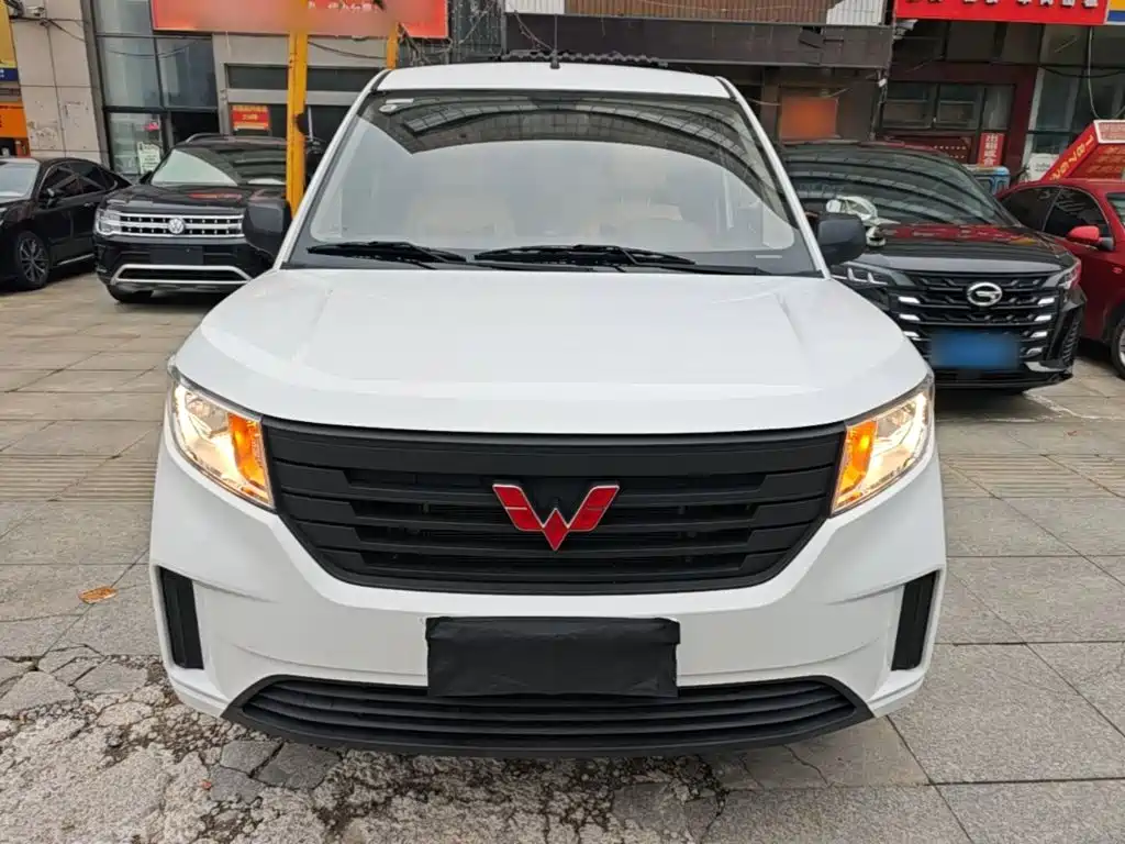 Wuling Hongguang PLUS — миниатюра 3