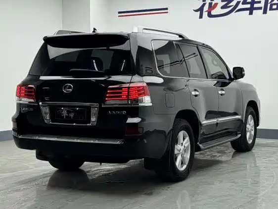 Lexus LX — миниатюра 2