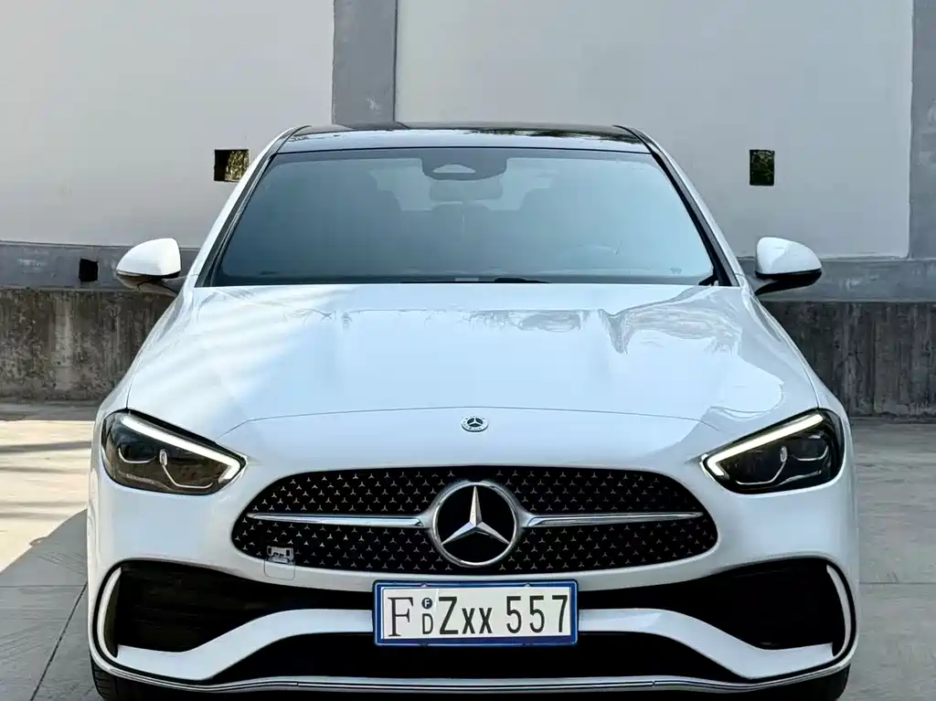Mercedes-Benz C-Class — миниатюра 2