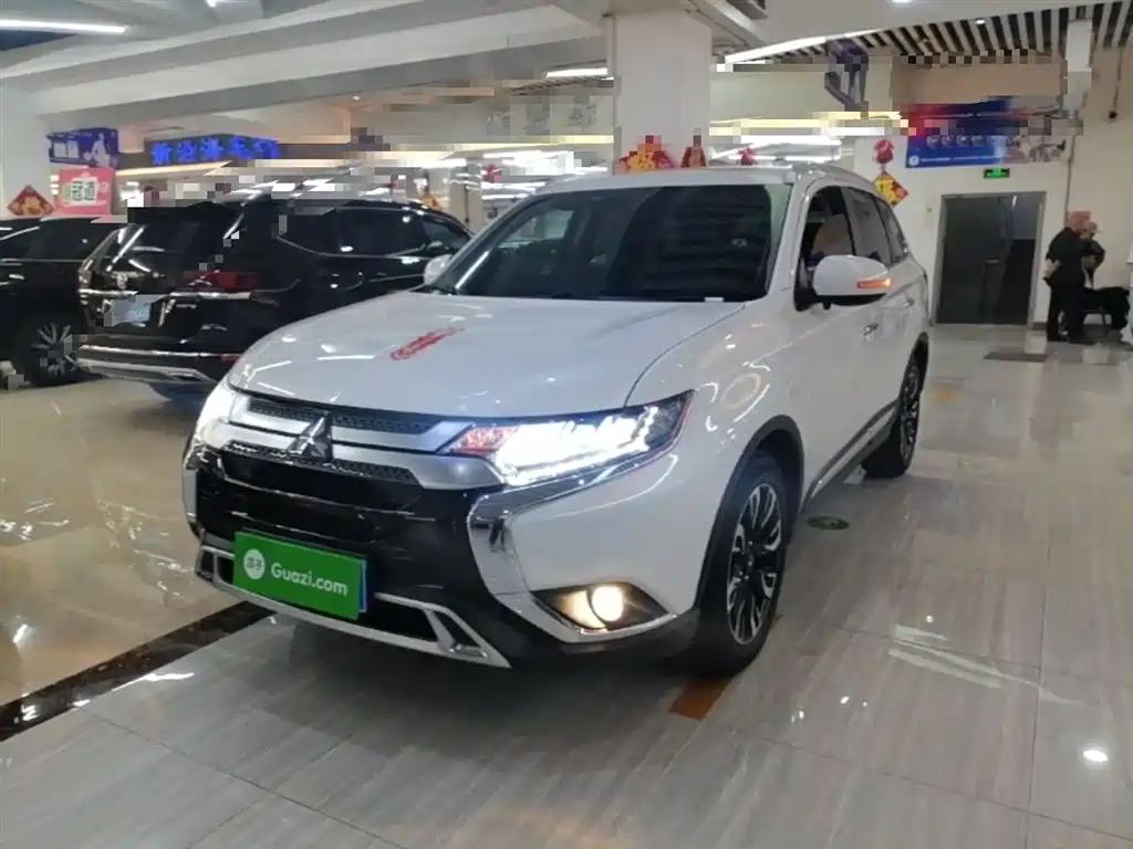 Mitsubishi Outlander 2021