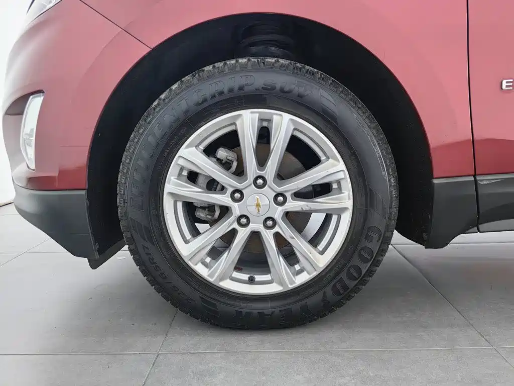 Chevrolet Equinox — миниатюра 17