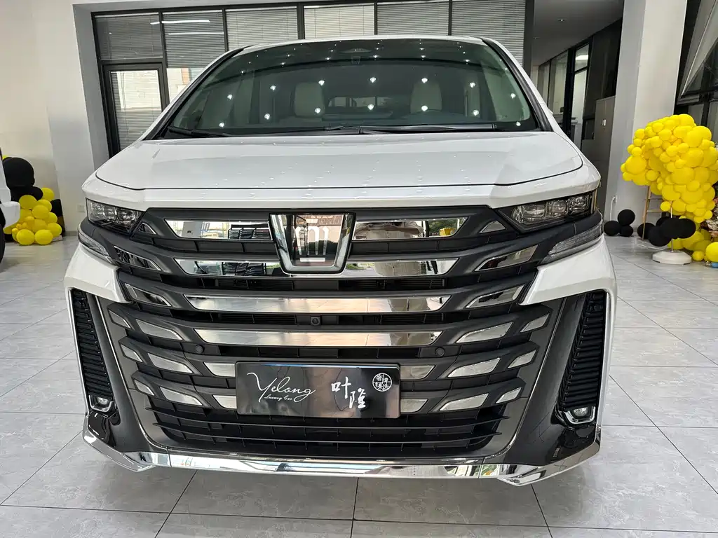 Toyota Vellfire — миниатюра 2