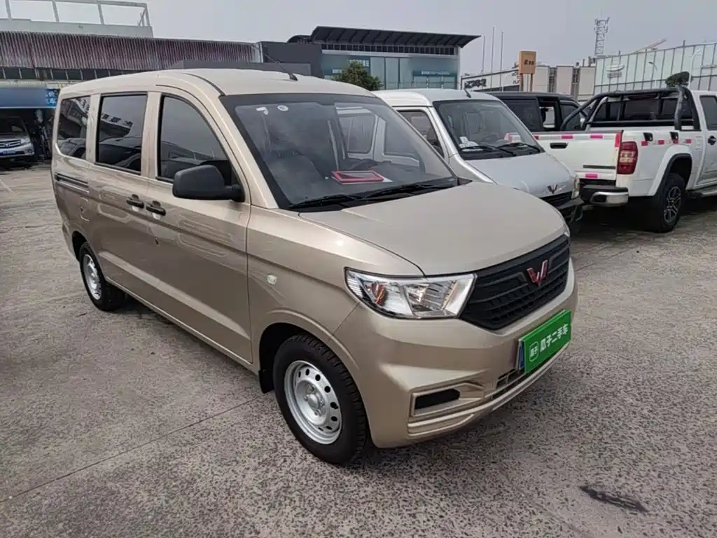 Wuling Hongguang V — миниатюра 4