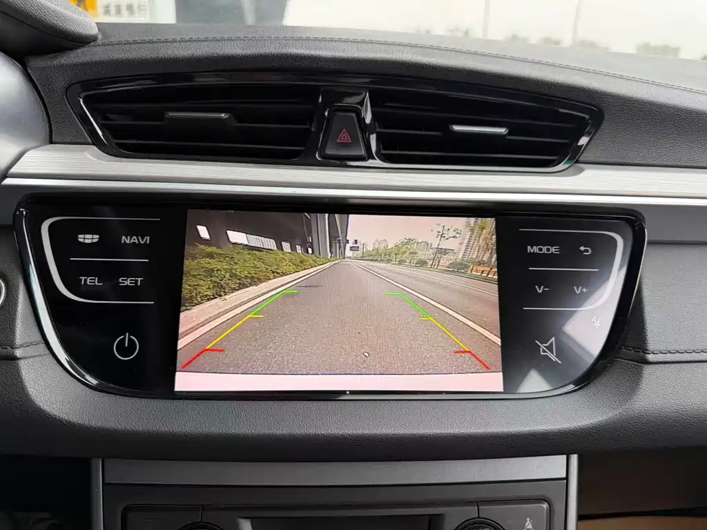 Geely Emgrand — миниатюра 9