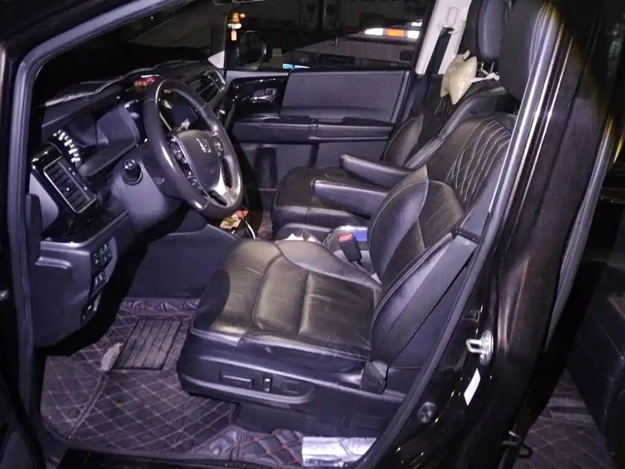 Honda Elysion — миниатюра 9