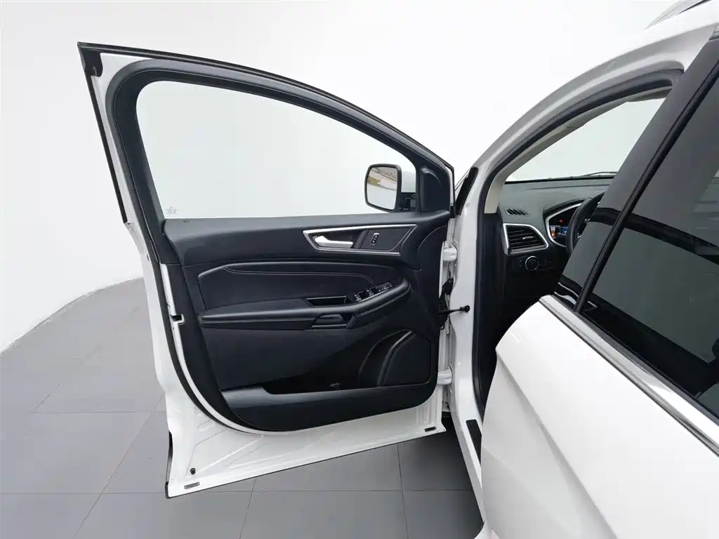 Ford Edge 2018 EcoBoost 245 7 мест V