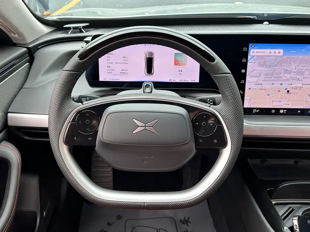 XPeng P7 — миниатюра 18