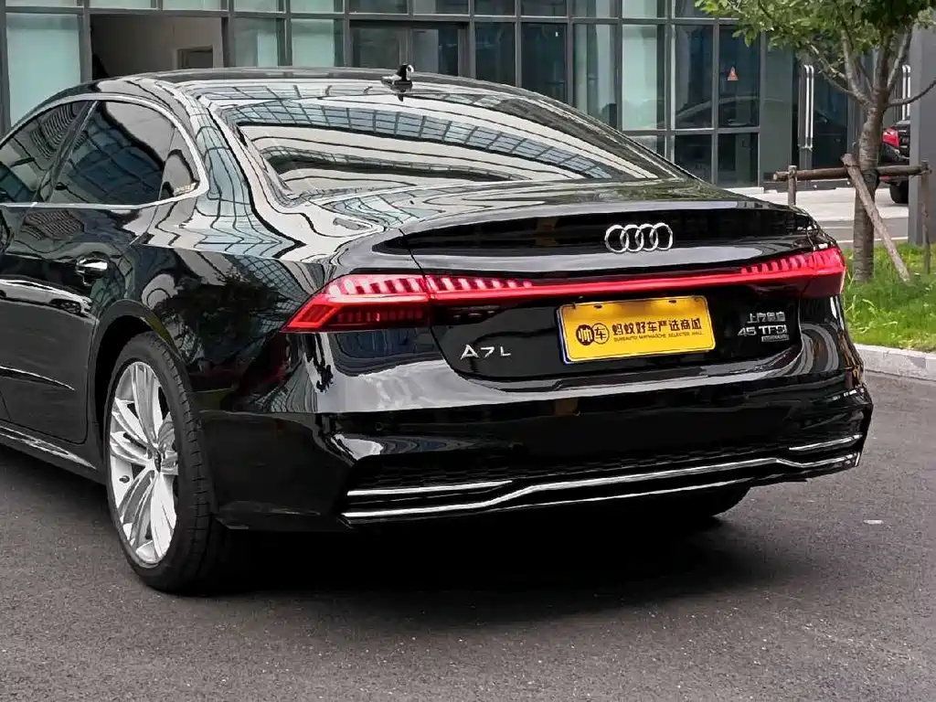 Audi A7L 2024 45 TFSI quattro