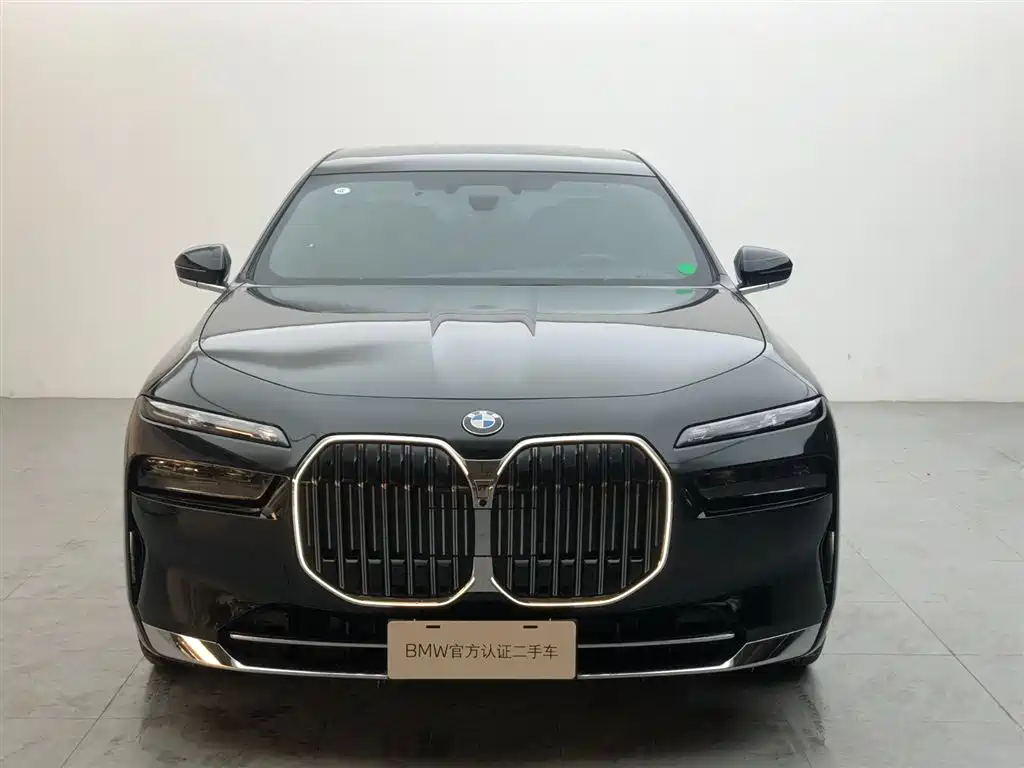 BMW 7 Series — миниатюра 2