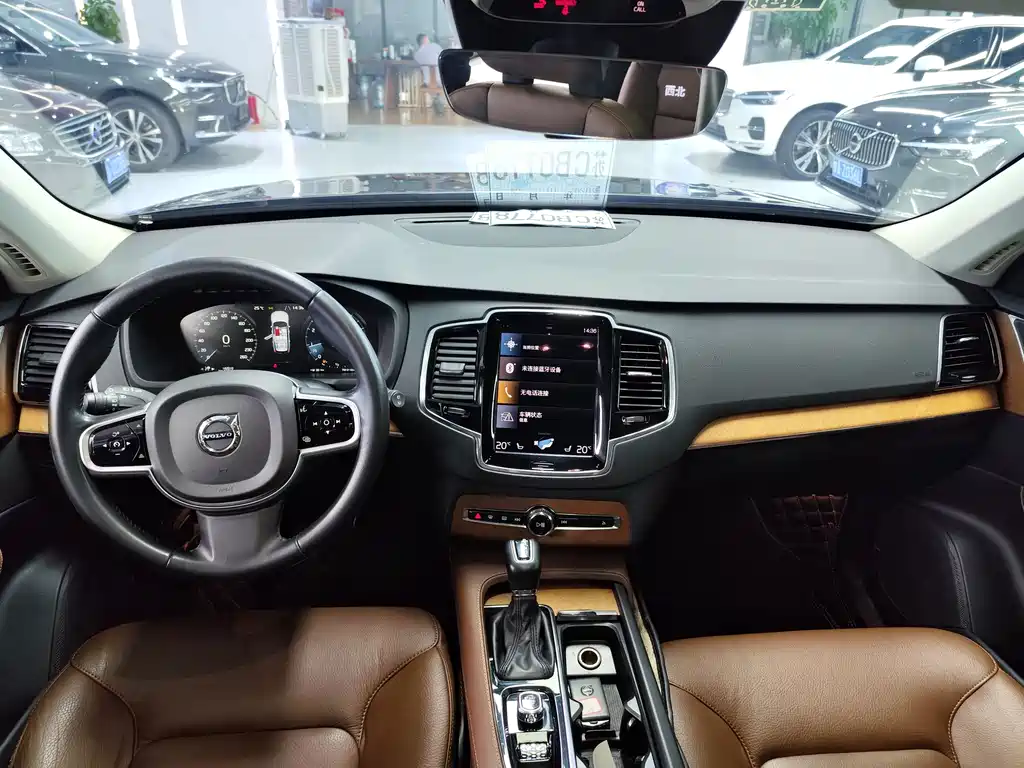 Volvo XC90 — миниатюра 3