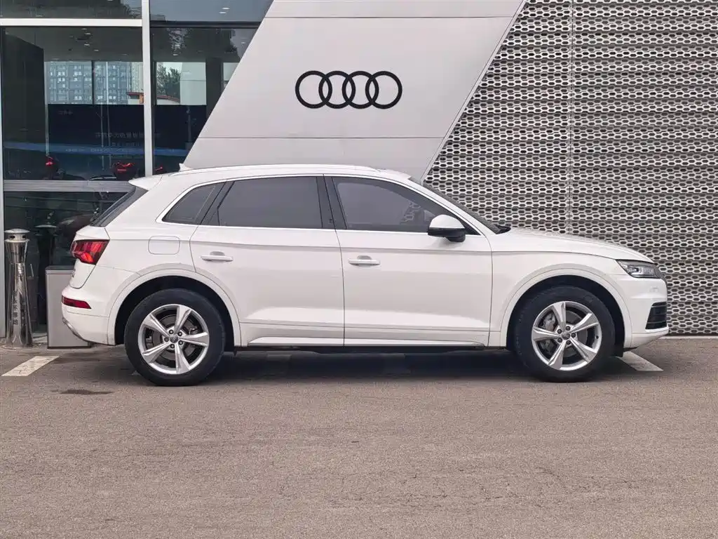 Audi Q5L — миниатюра 3