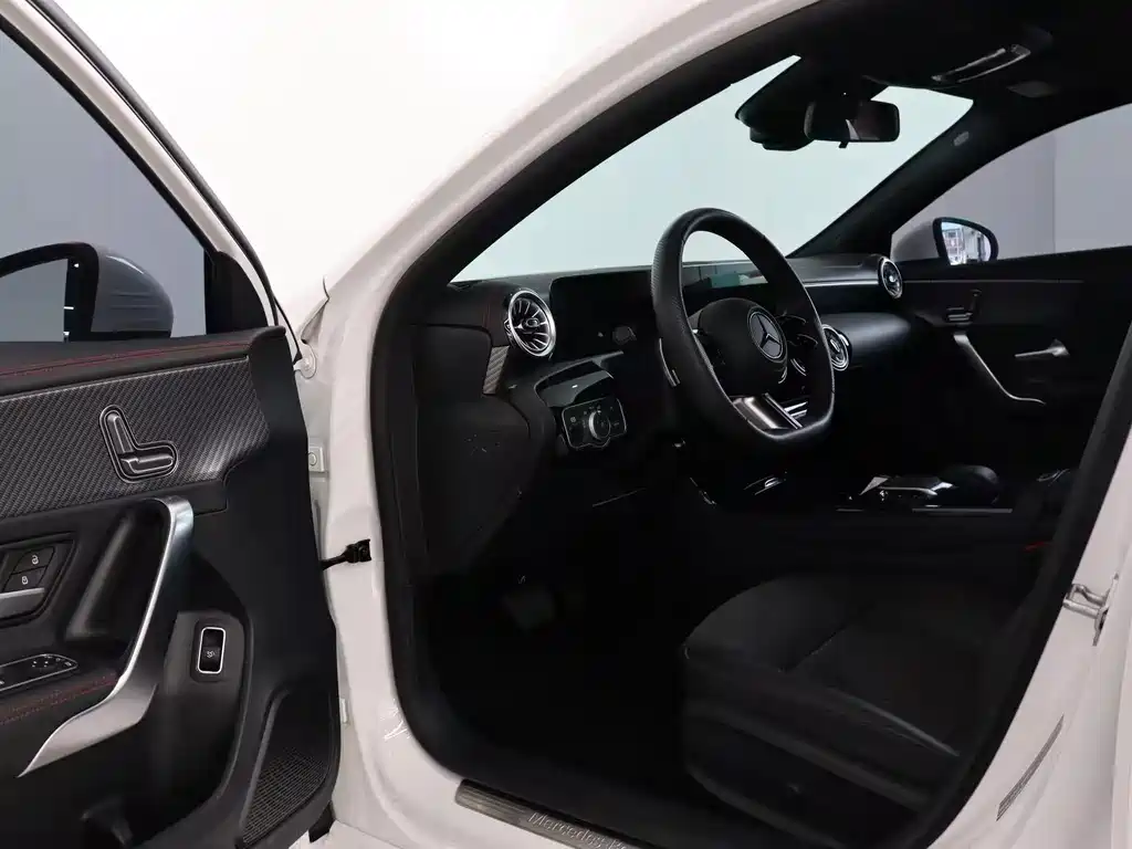 Mercedes-Benz A-Class — миниатюра 23