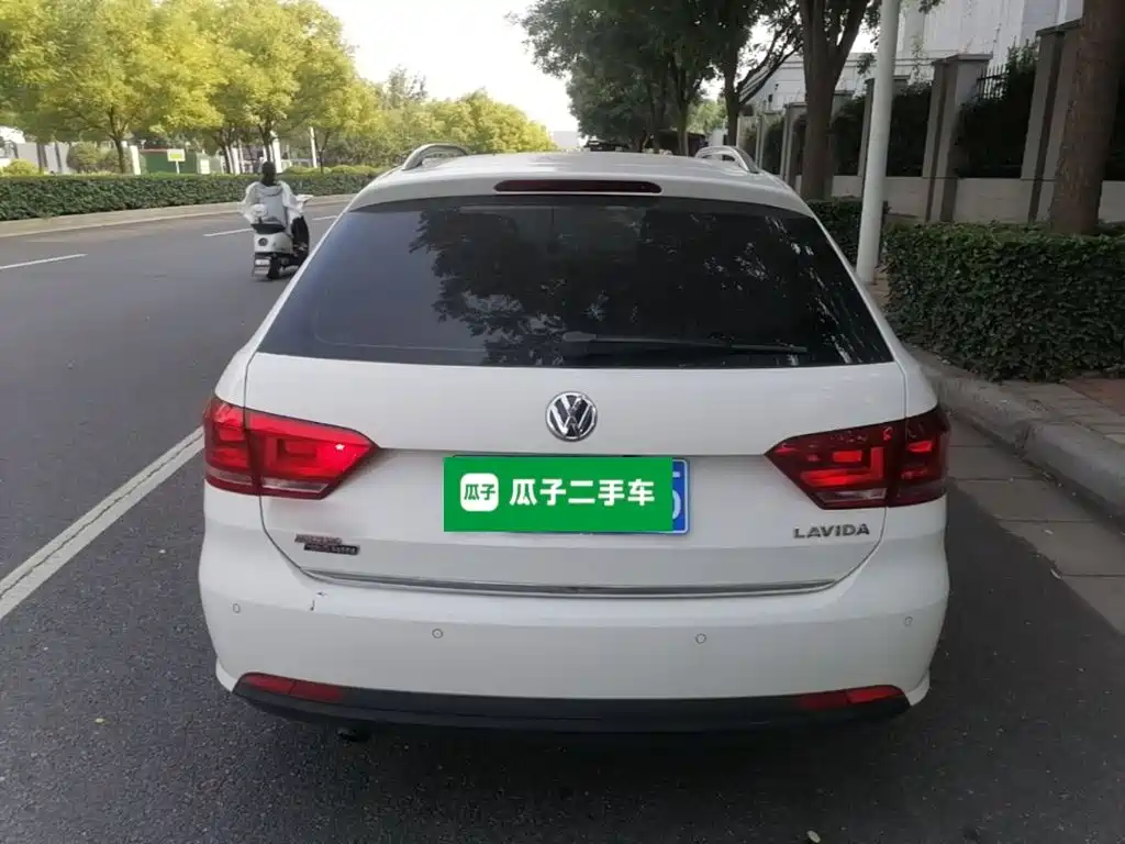 Volkswagen Gran Lavida 2013 1.6L AT Comfort