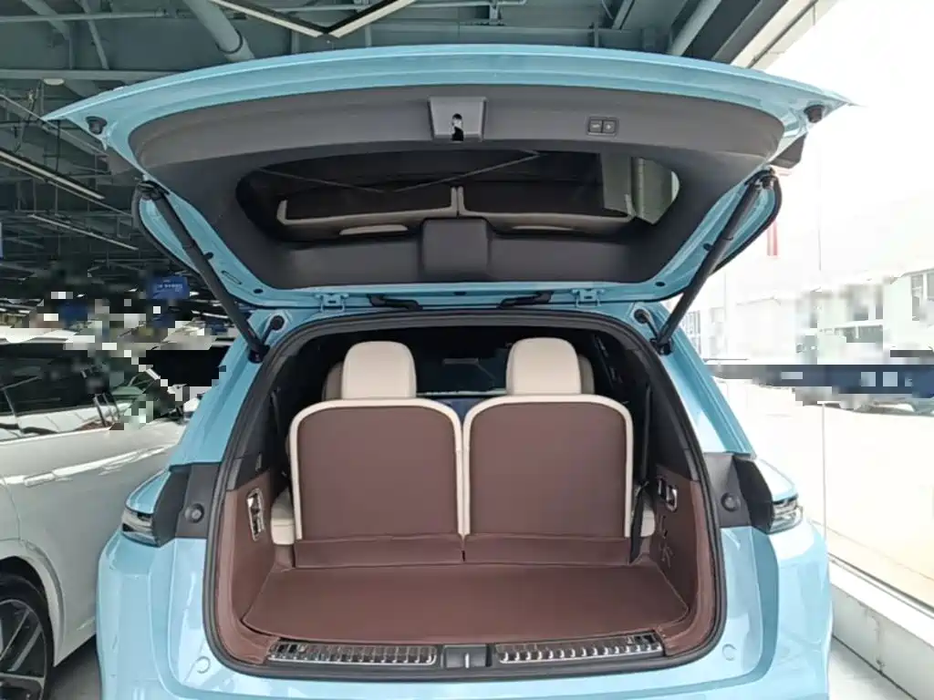 Li Auto Li L8 — миниатюра 19