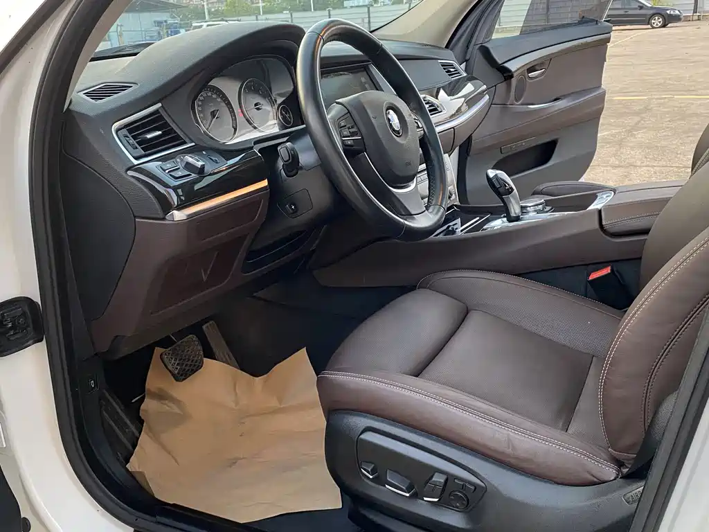 BMW 5 Series GT — миниатюра 10
