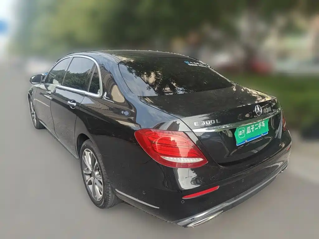 Mercedes-Benz E-Class — миниатюра 25