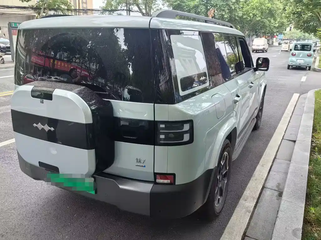 Fangchengbao Leopard 7 7 2025 200KM Max