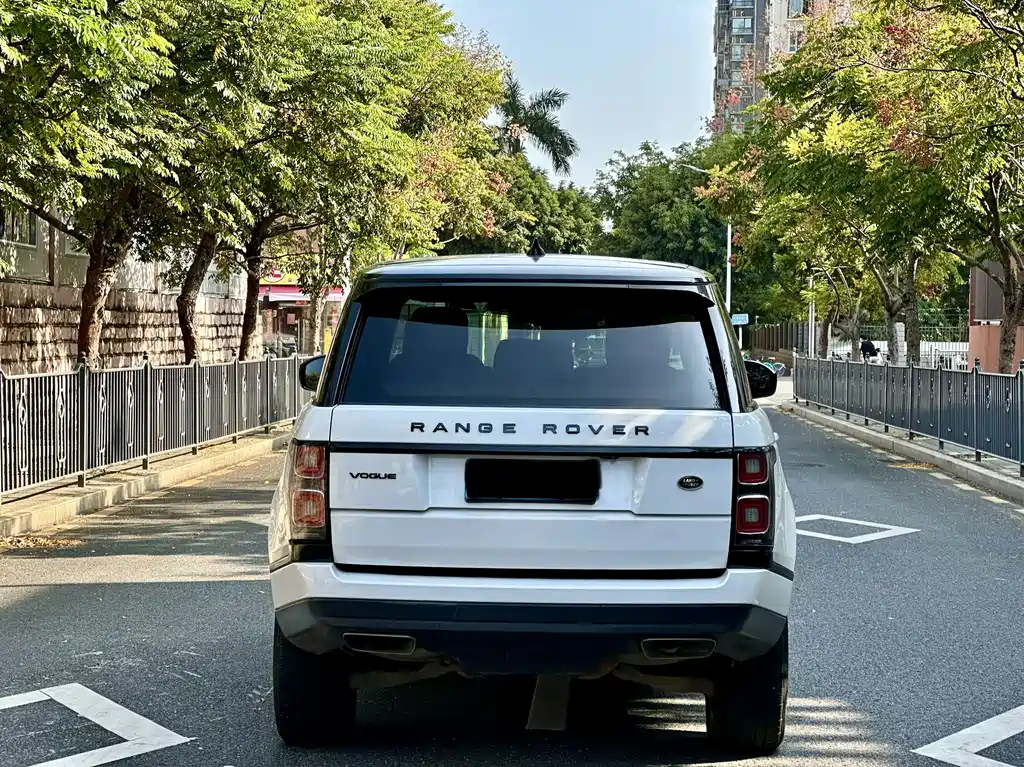 Land Rover Range Rover — миниатюра 8
