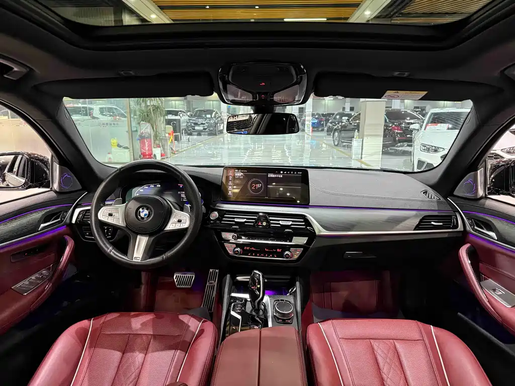 BMW 5 Series — миниатюра 14