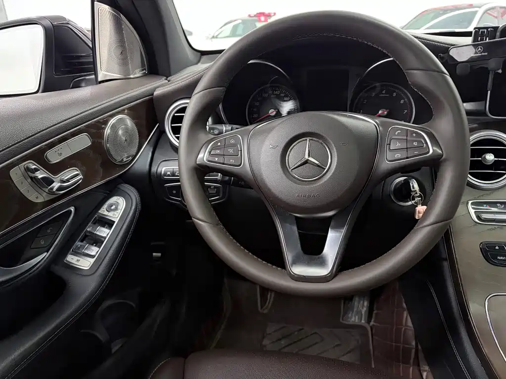Mercedes-Benz GLC — миниатюра 7