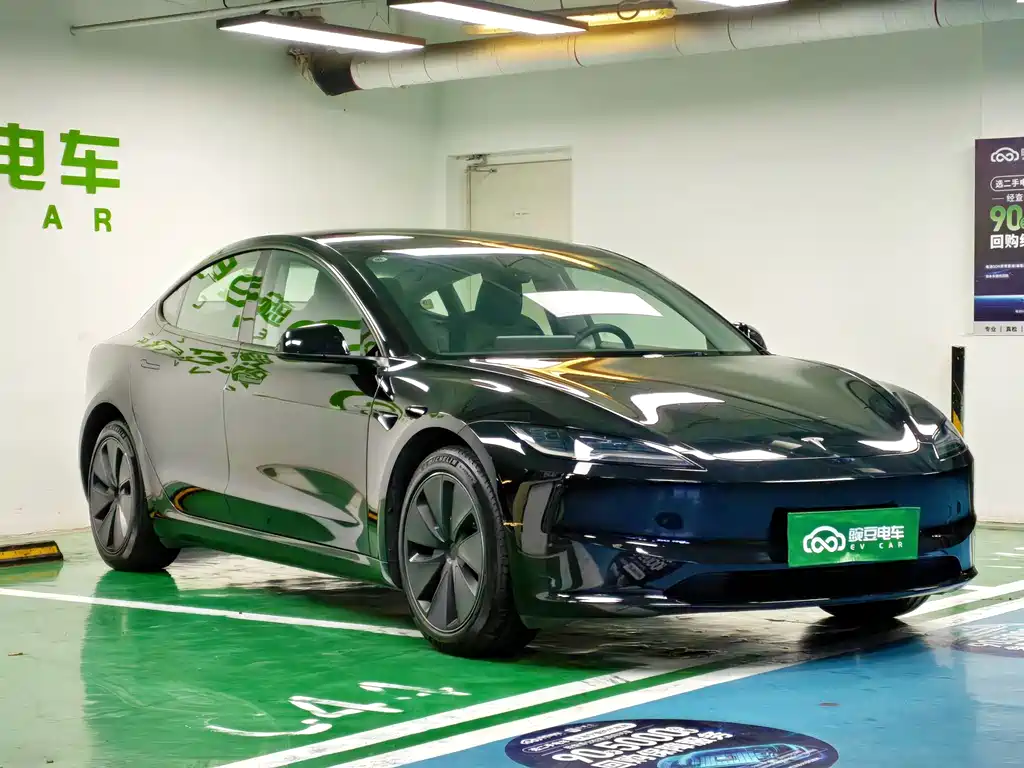 Tesla Model 3 — миниатюра 5
