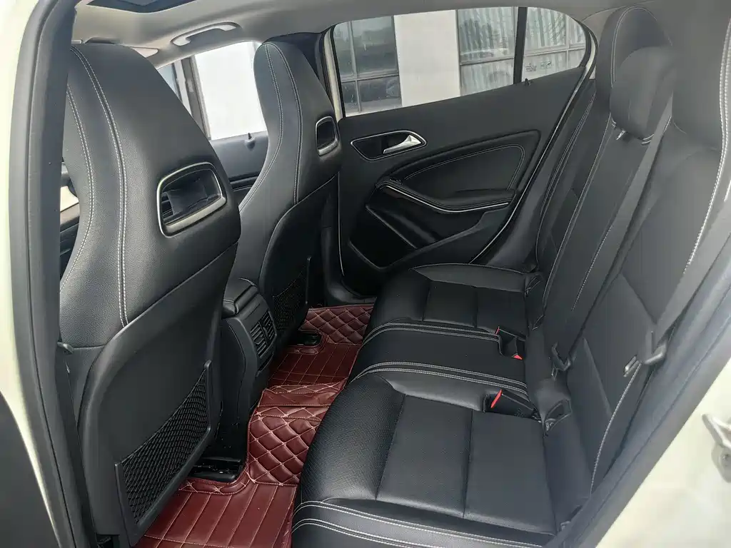 Mercedes-Benz GLA — миниатюра 14