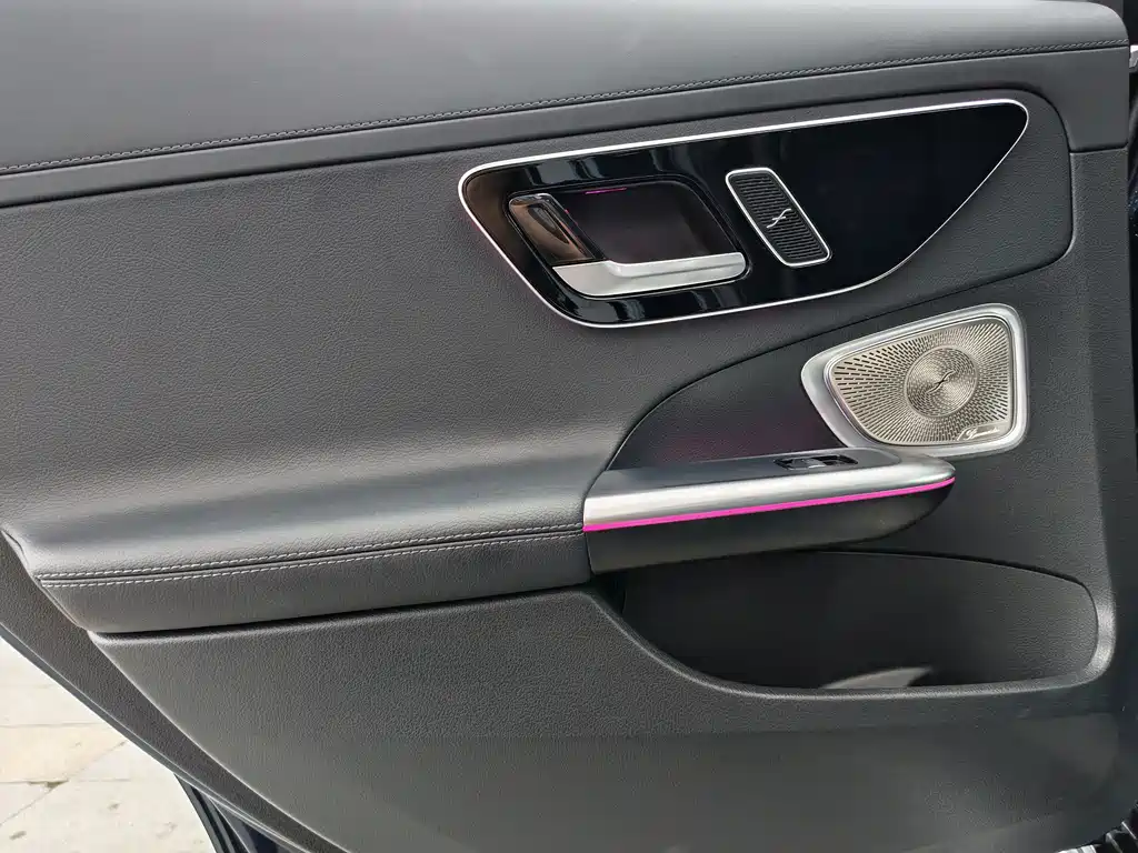 Mercedes-Benz C-Class — миниатюра 15
