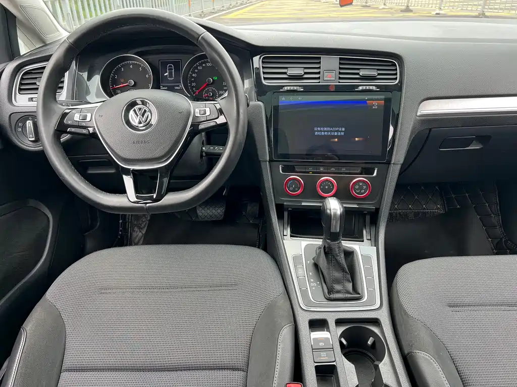 Volkswagen Golf 2018 230TSI AT Comfort