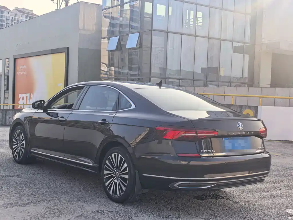 Volkswagen Passat — миниатюра 4