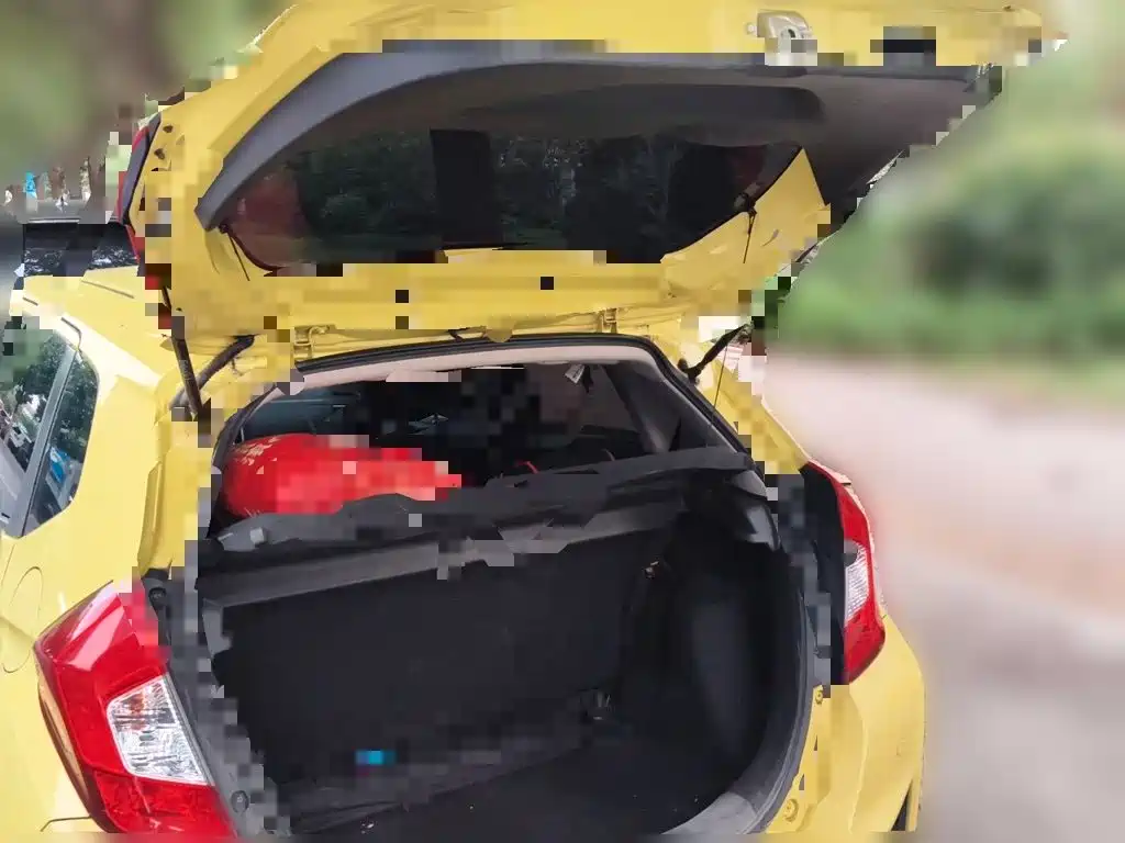 Honda Fit — миниатюра 10