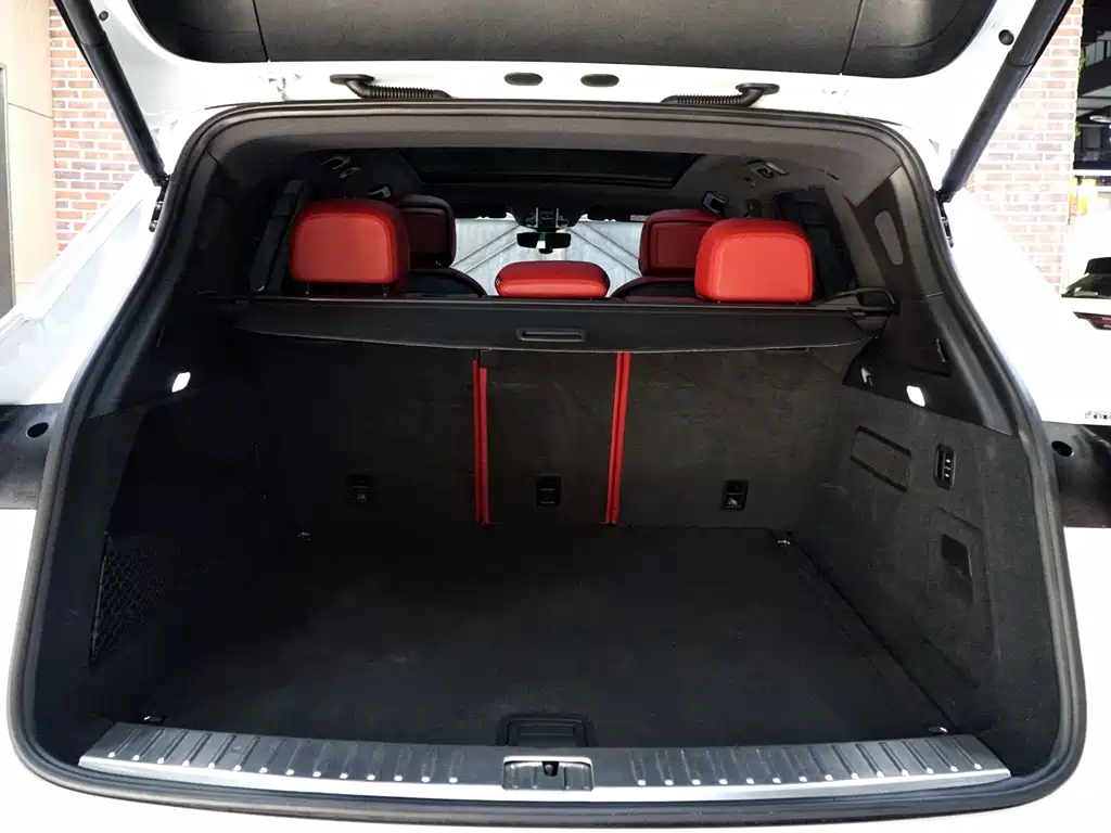 Porsche Cayenne — миниатюра 11
