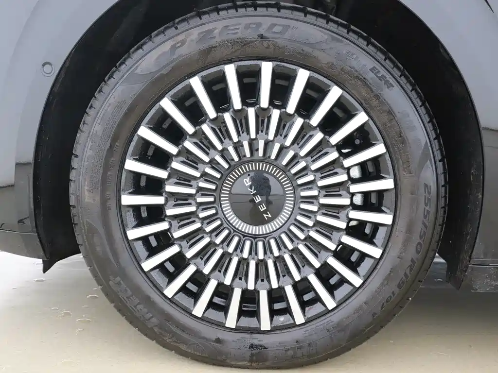Zeekr 009 2024 мест Executive 108kWh